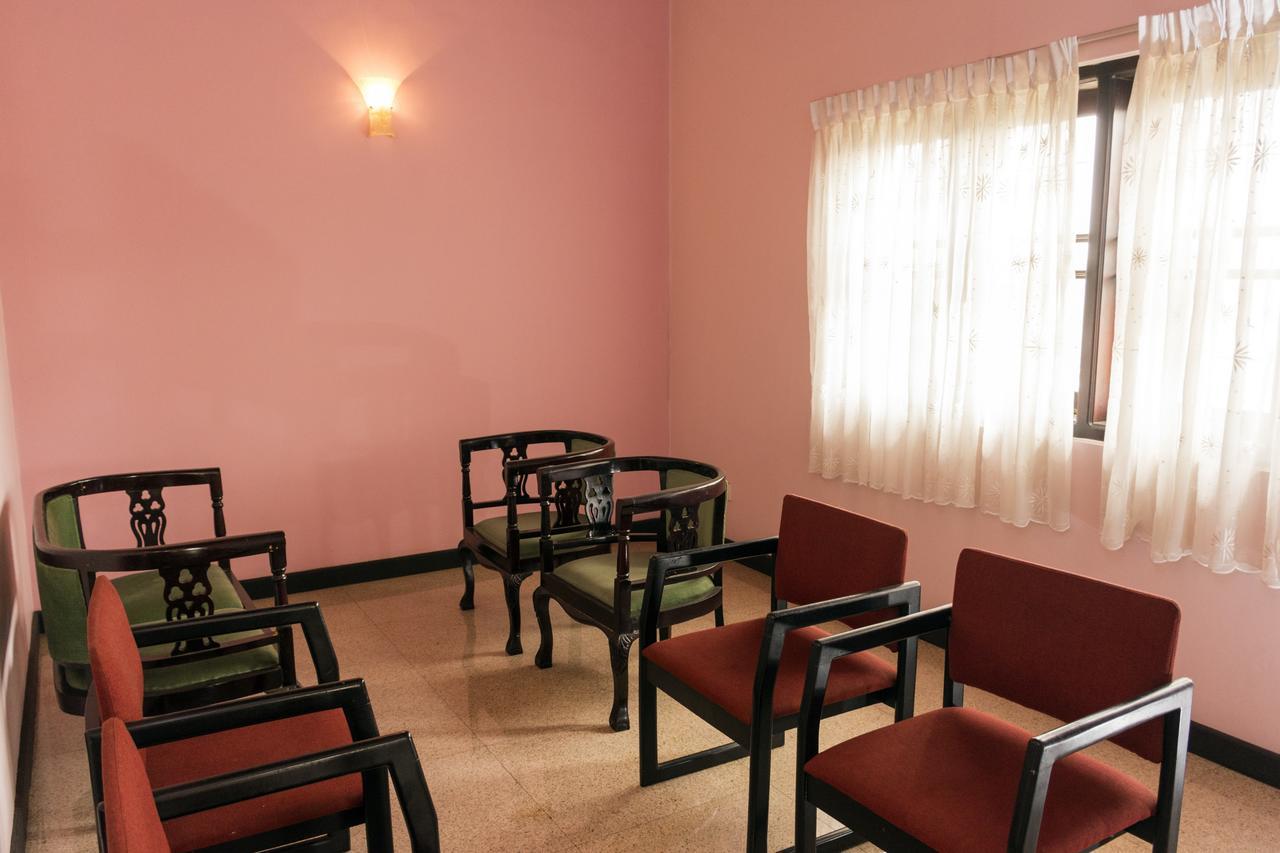 Breeze Villa Канди Екстериор снимка