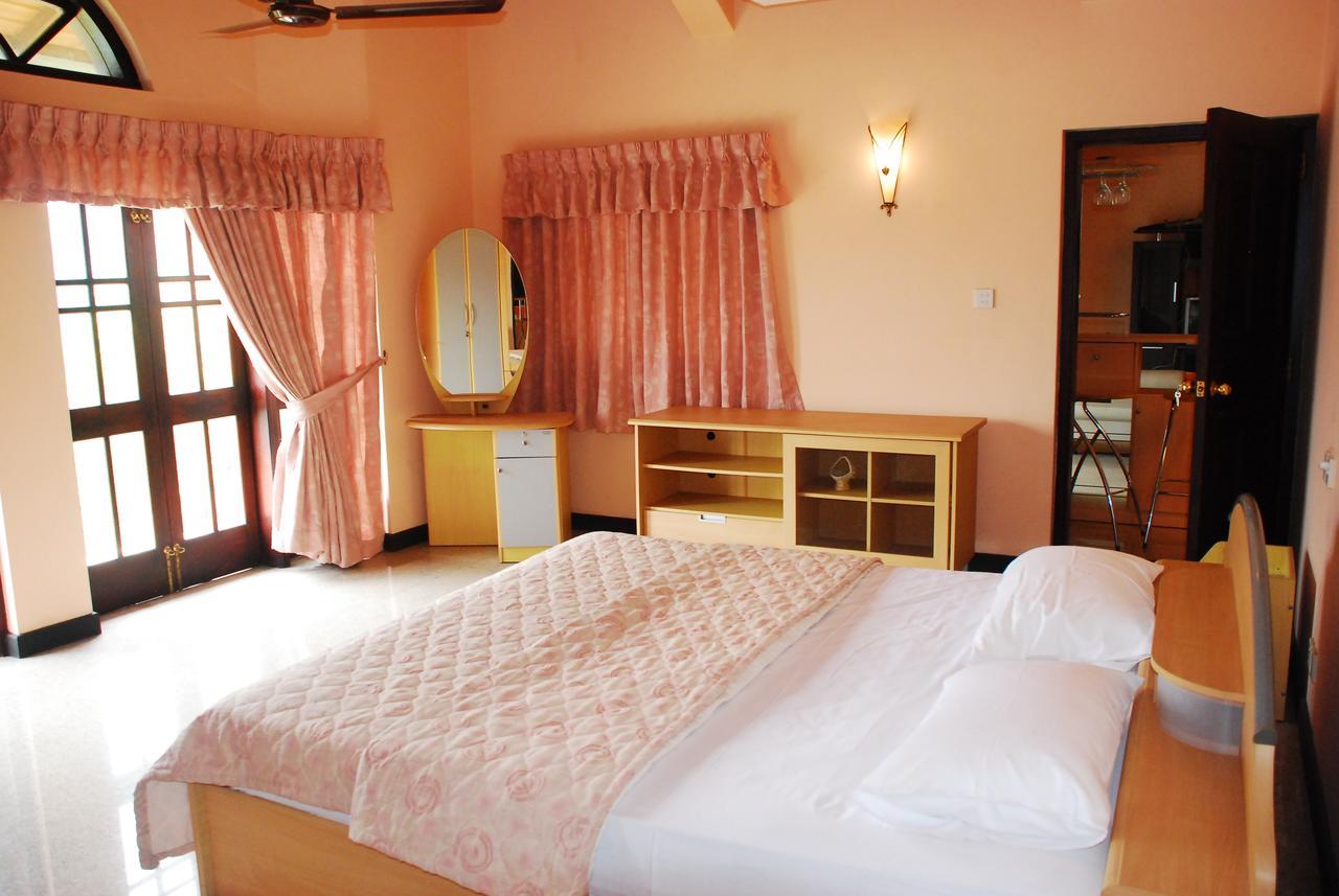 Breeze Villa Канди Екстериор снимка