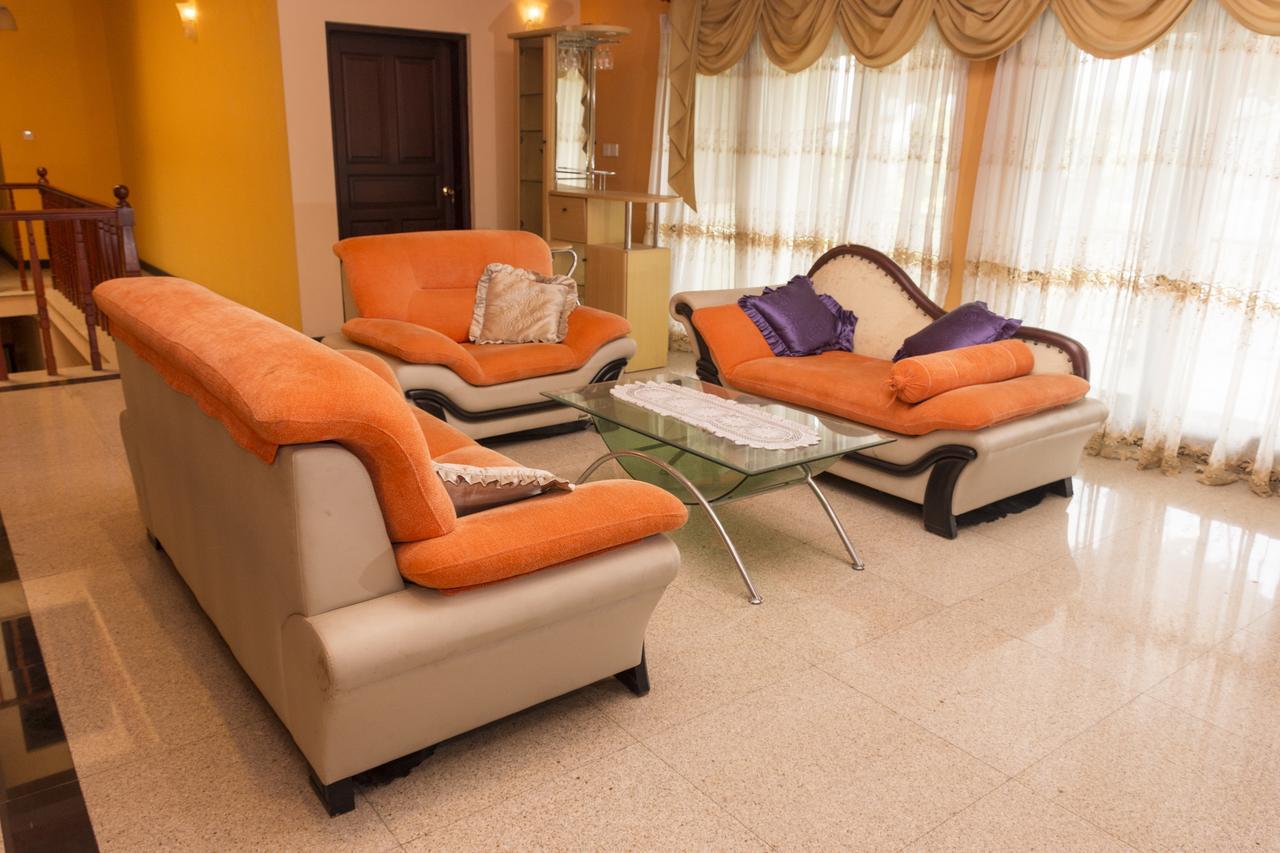 Breeze Villa Канди Екстериор снимка