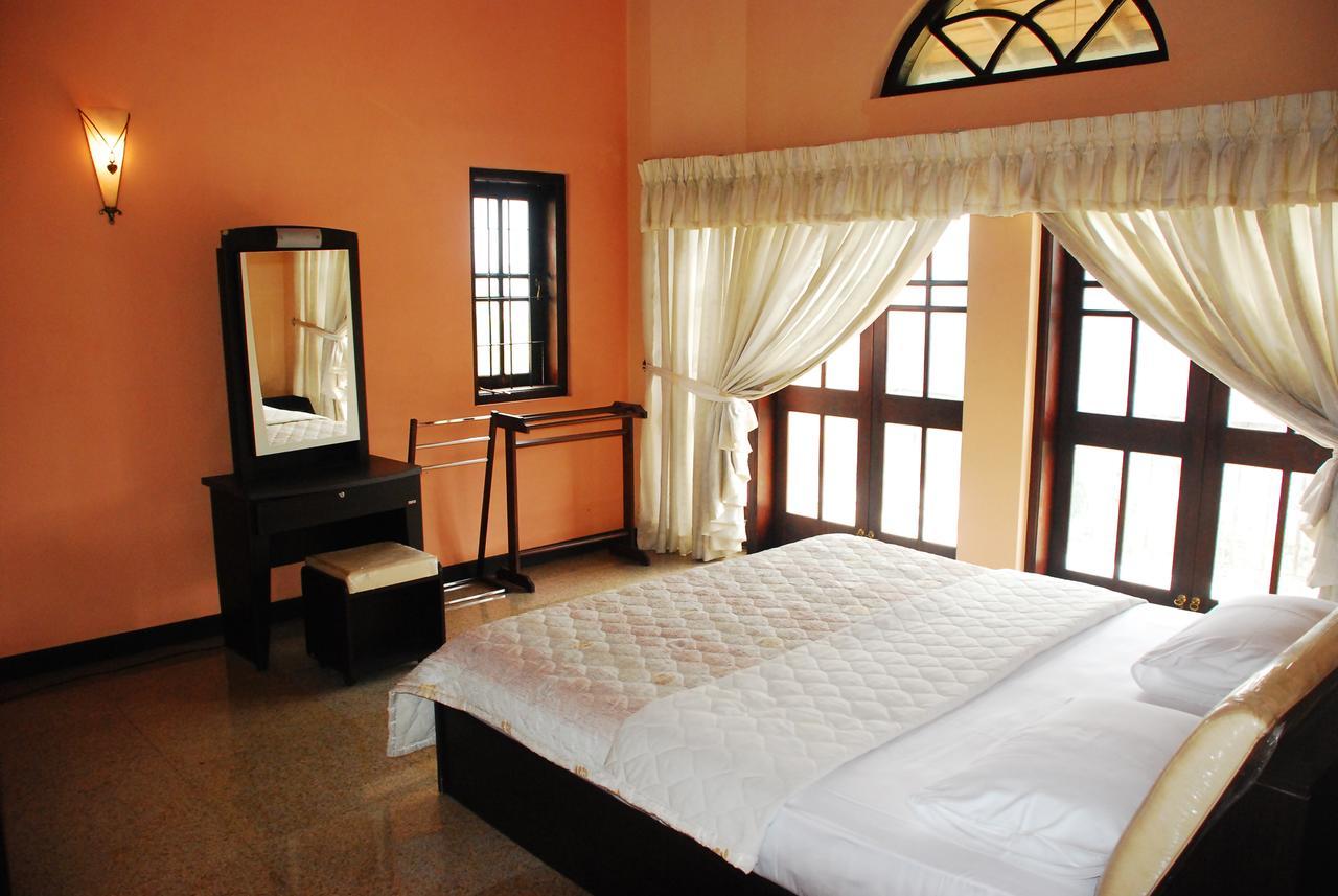 Breeze Villa Канди Екстериор снимка