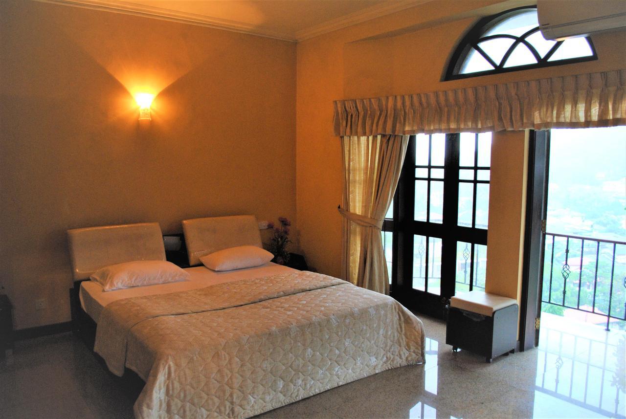 Breeze Villa Канди Екстериор снимка