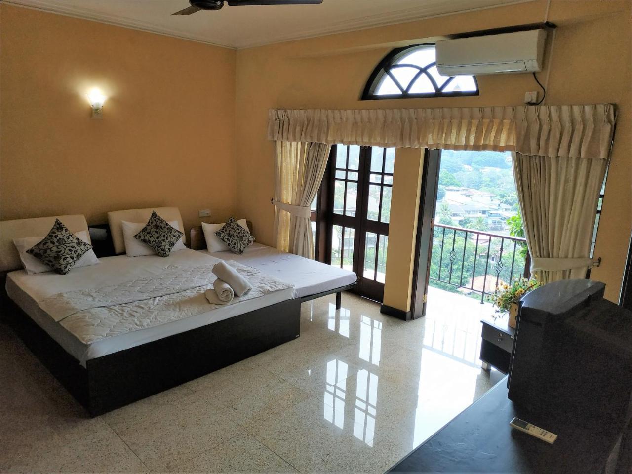 Breeze Villa Канди Екстериор снимка
