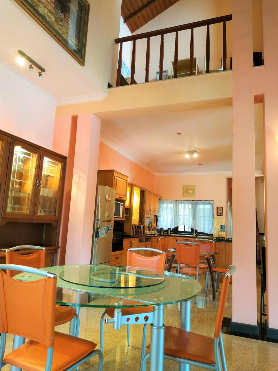 Breeze Villa Канди Екстериор снимка