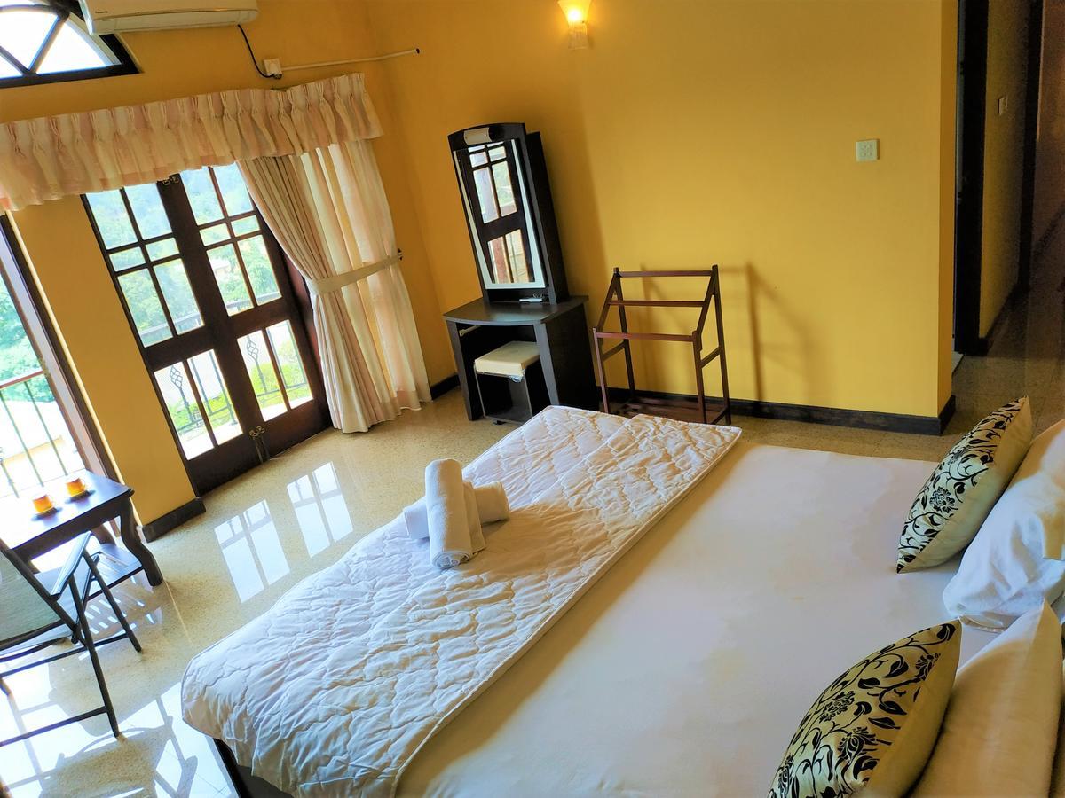 Breeze Villa Канди Екстериор снимка